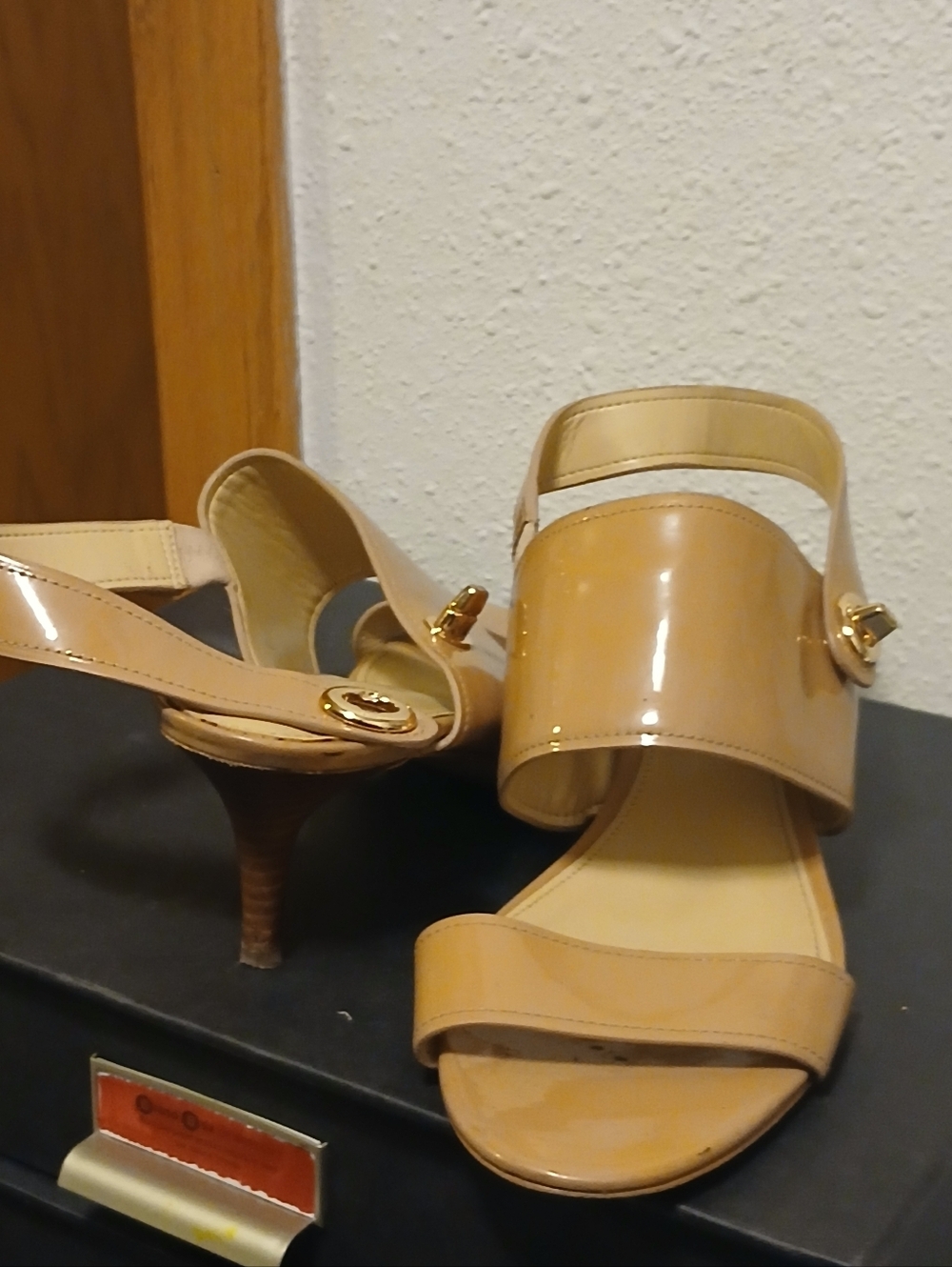 Coach Marla Tan Patent Leather Slingback Heels Sandals Turnlock Nude Size 9B - Picture 5 of 9